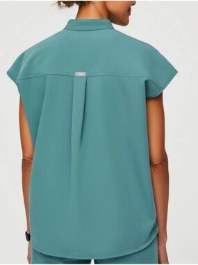 FIGS Rafaela Mandarin Oversized Scrub Top size Medium
